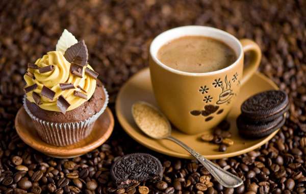 Este bolo de caneca de chocolate com banana e perfeito para os iniciantes na cozinha