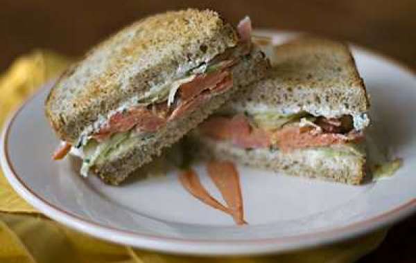 SANDUICHE DE SALMAO DE BETERRABA