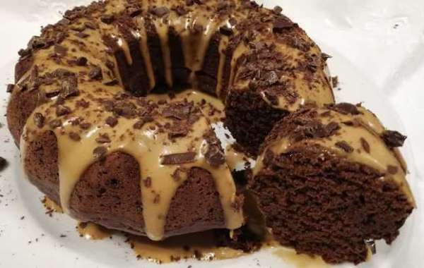O bolo de chocolate (Fit) com manteiga de amendoim
