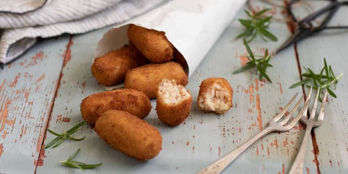 Croquetes de purê de batata e whey com presunto e queijo