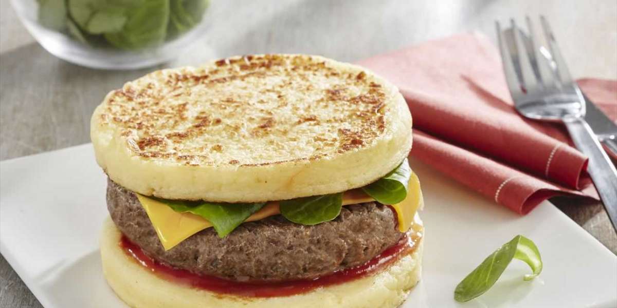 Hambúrguer com panquecas de batata, queijo e whey