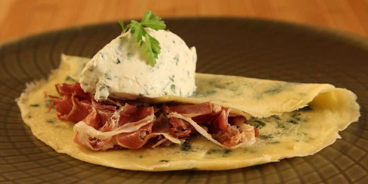 Crepes de whey com espinafre, queijo e presunto