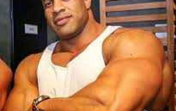 Como construir peitoral com Victor Martinez