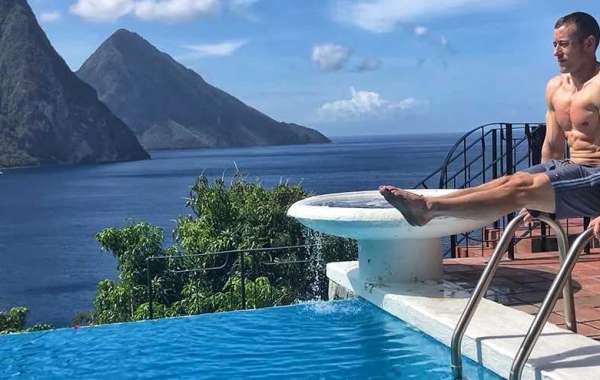 3 exercícios rápidos na piscina para dar o pump