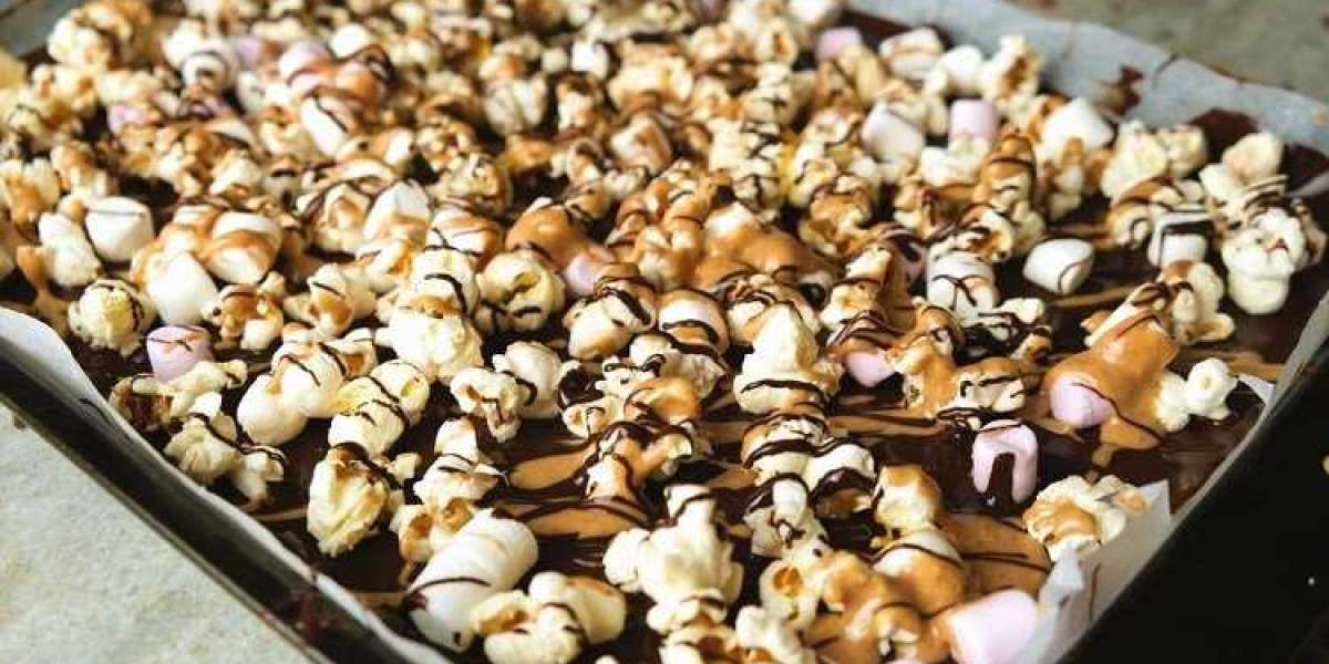 Pipoca com chocolate amargo