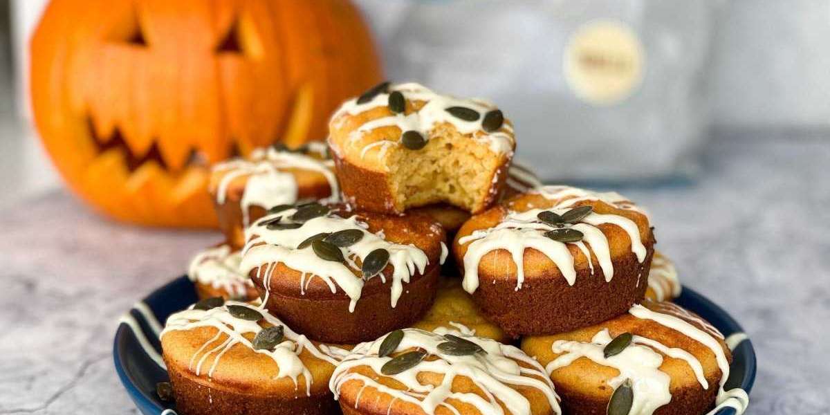 Muffins de abóbora ricos em proteínas Receita de Halloween