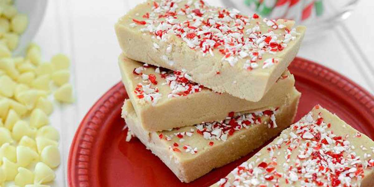 Barras de proteínas de hortelã, pimenta e chocolate branco