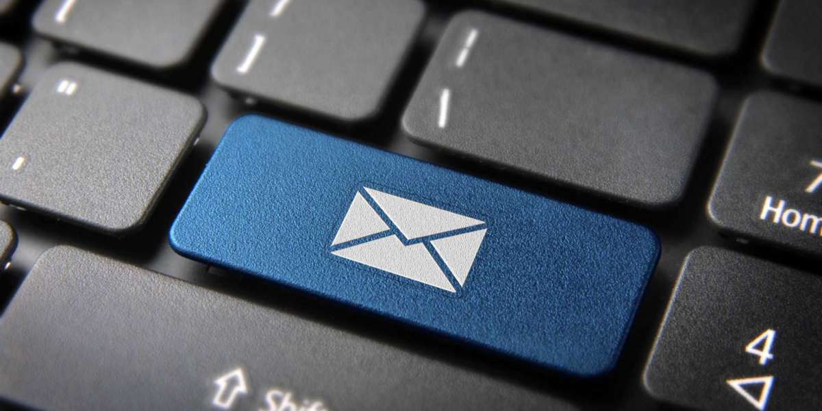 Uma breve história do e-mail: dos protocolos ao símbolo @