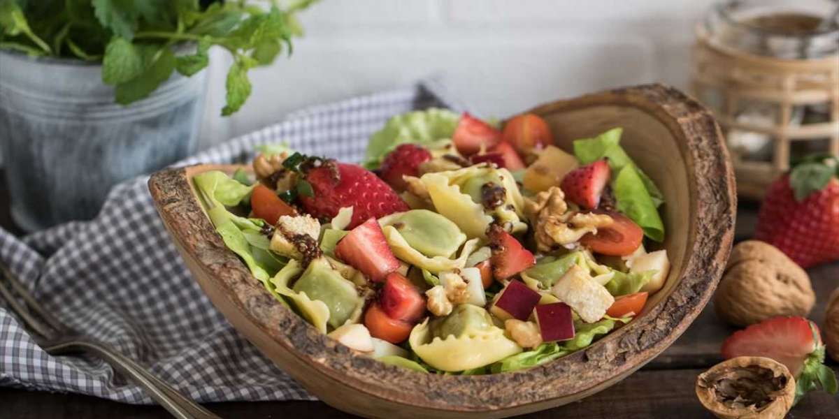 Salada Fitness refrescante com macarrão