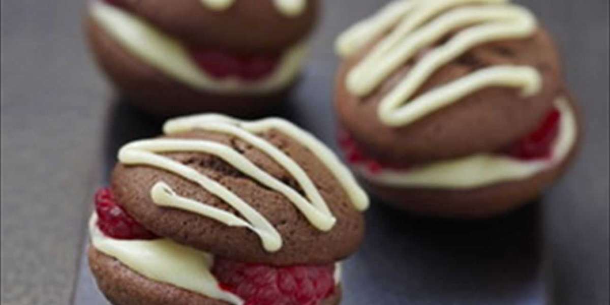 Whoppie de chocolate com framboesa e whey