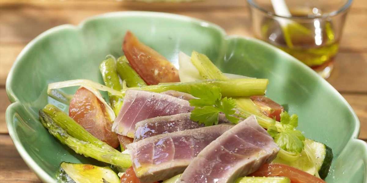 Atum fresco com salada