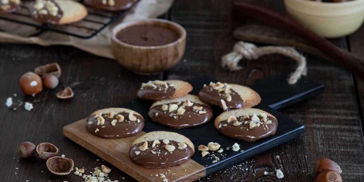 Cookies de whey, avelã e chocolate