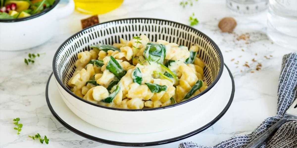 Macarrão com molho de couve-flor e whey
