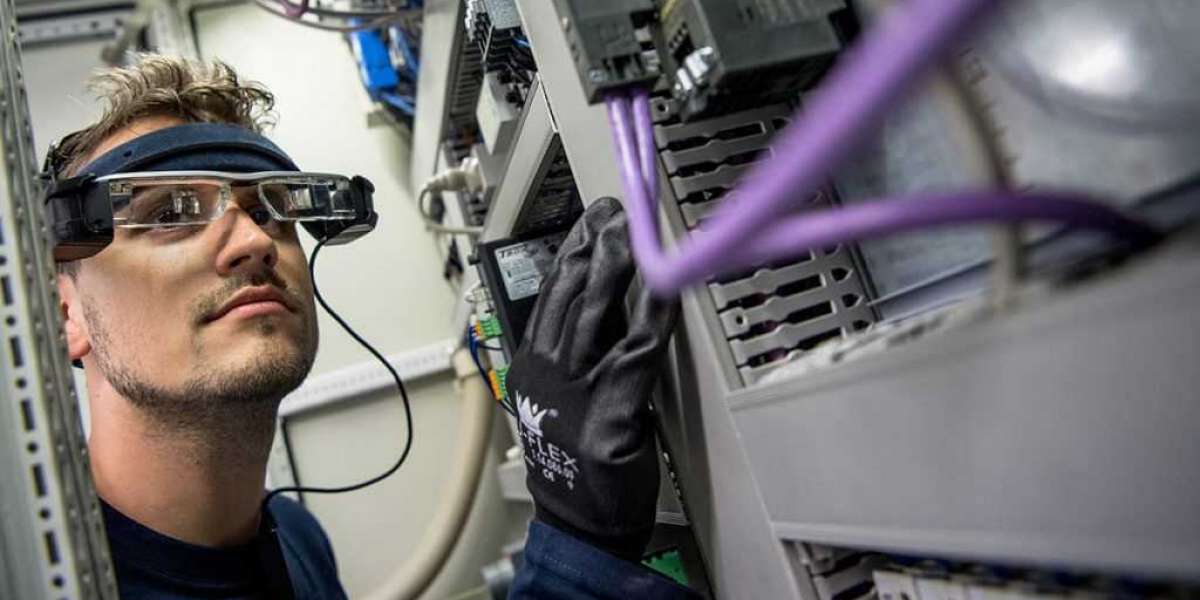 Óculos inteligentes que ajudam na manutenção de servidores