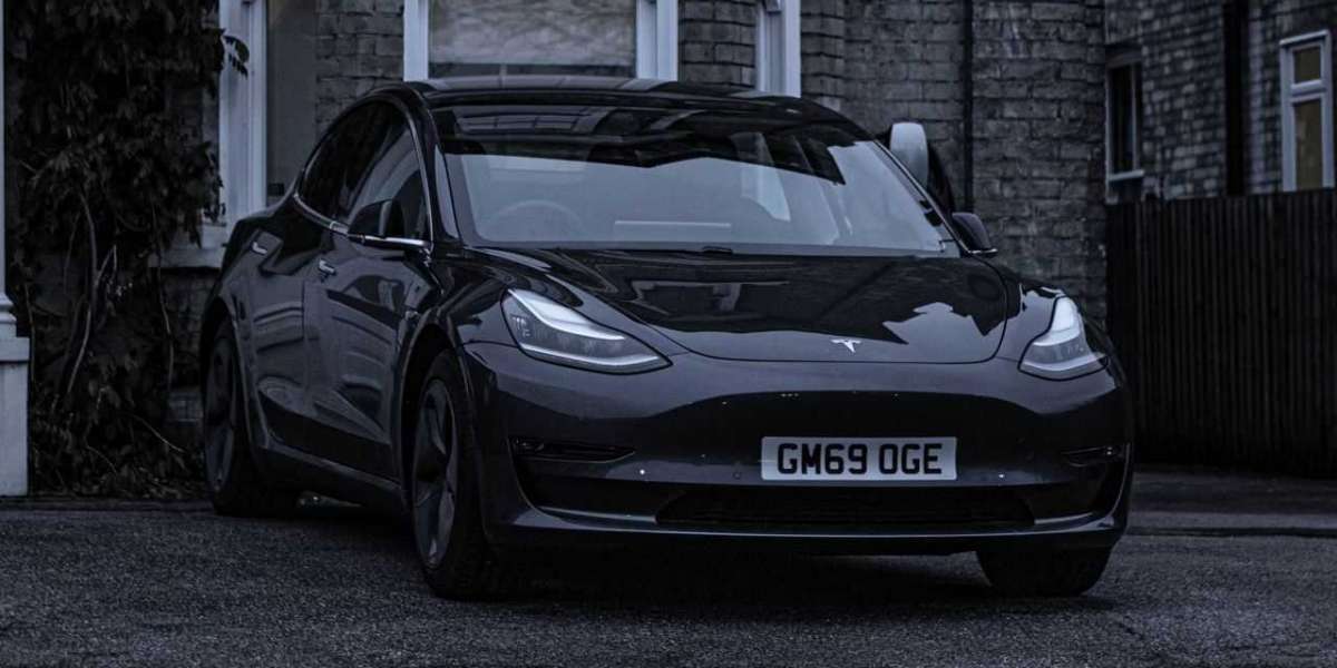 Carros autónomos da Tesla são enganados por "fantasmas"