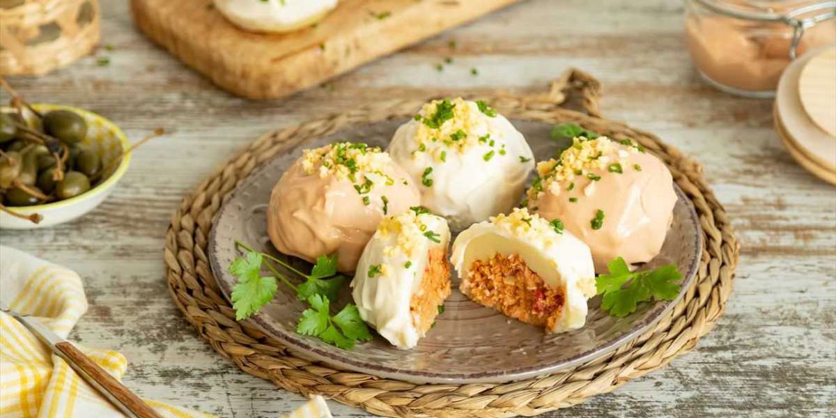 Bolinho de batata recheado com atum e whey