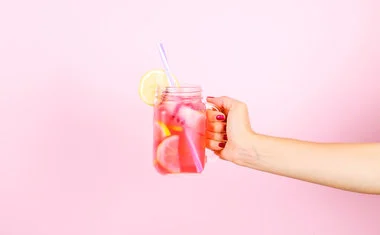 Bebidas cor-de-rosa fazem você correr mais rápido e mais longe, descobriu o estudo