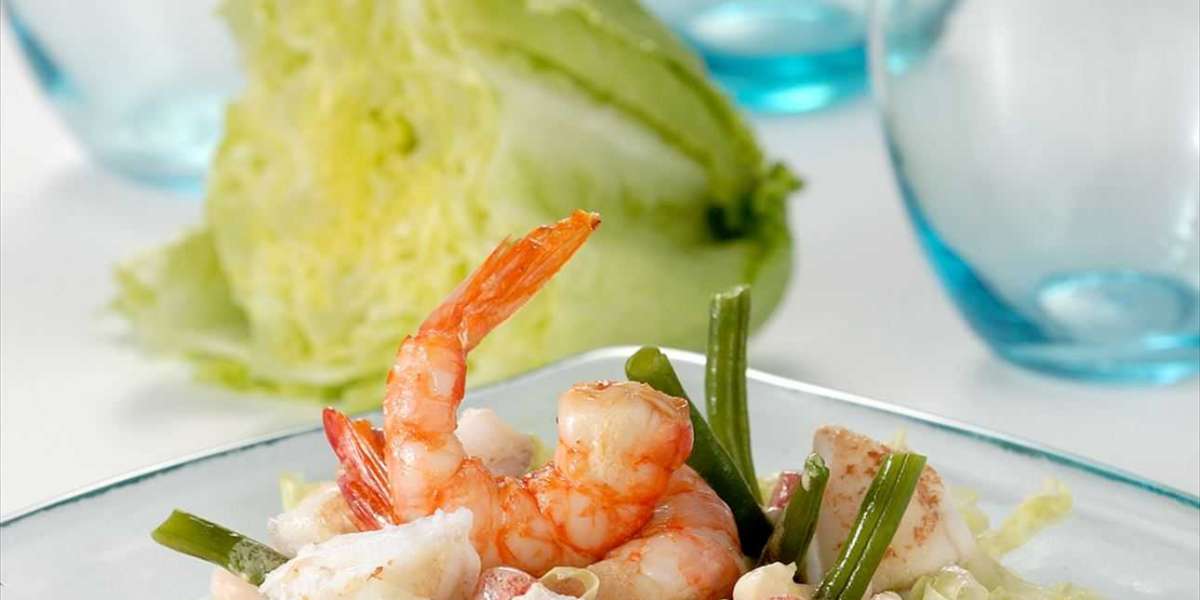 Salada de feijão verde, tilapia e camarão