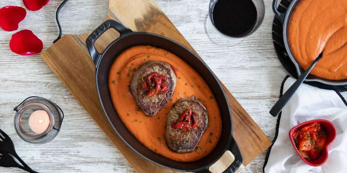 Batatas a la Parmentier com lombo whey e pimentão cristalizados