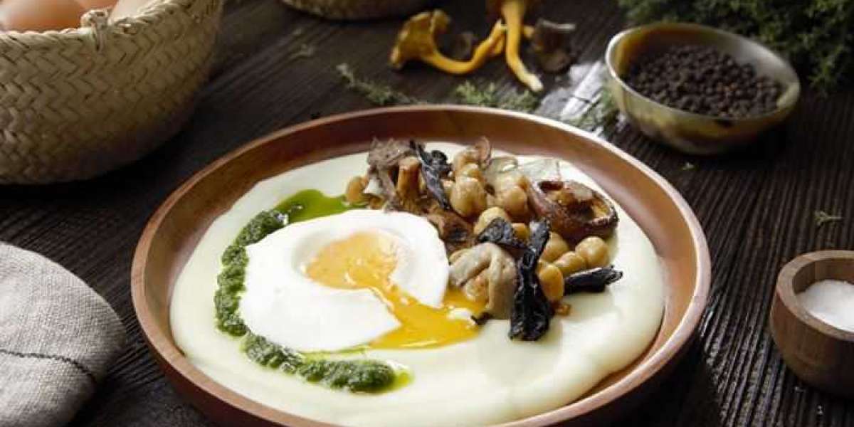 Parmentier Fitness com whey ovo escalfado, cogumelos e grão de bico