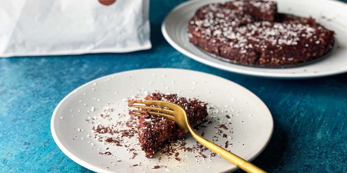 Bolo de aveia com chocolate sem assar com 4 ingredientes