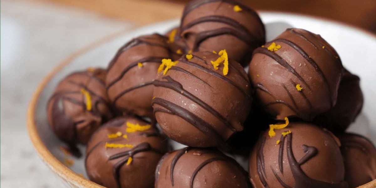 Chocolate laranja. As esferas fitness de energia perfeita para o seu pré-treino