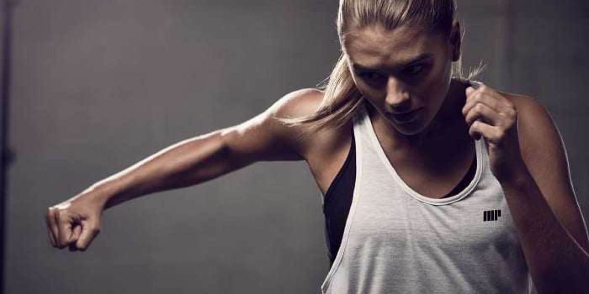 Devo tomar creatina antes ou depois do treino?