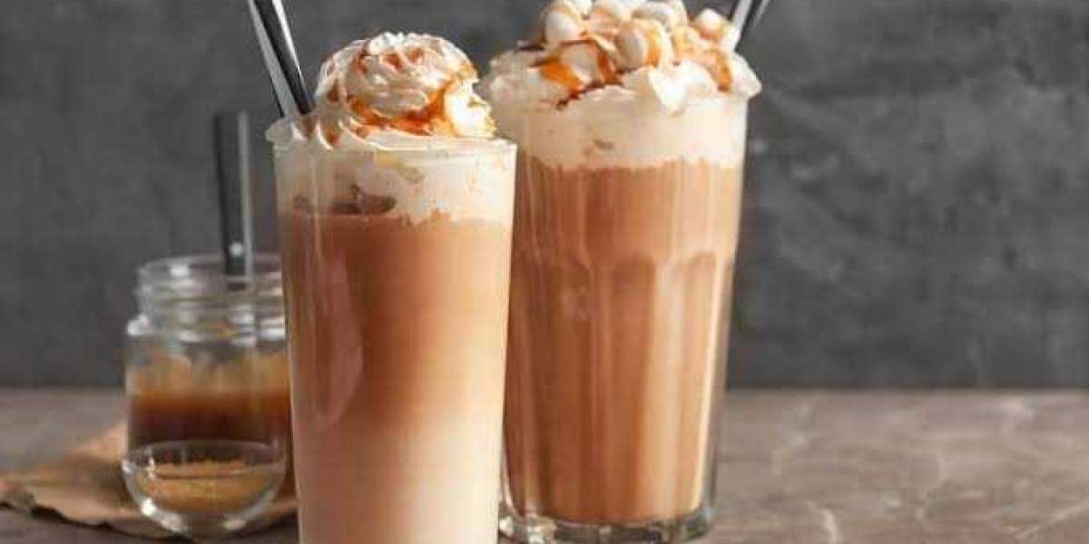Frappé de caramelo fitness rico em proteínas